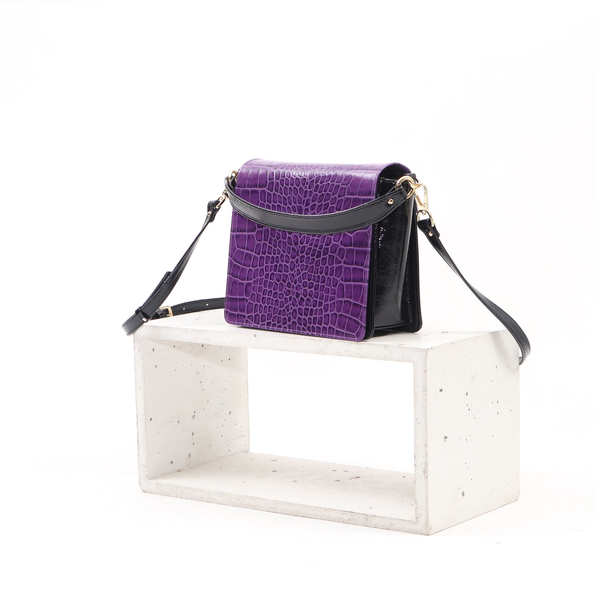 2065 2FVK - BAG WITH  DOUBLE COVERS AND HANDLE