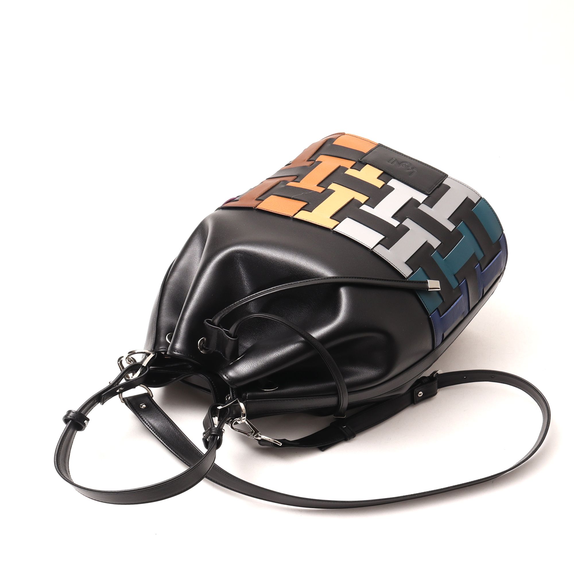 2102 AL -  REMAKE  BUCKET BAG