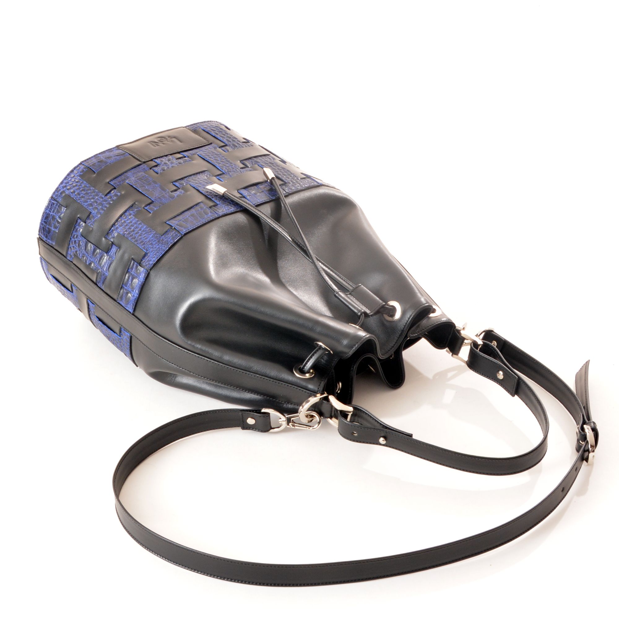 2102 AL -  REMAKE  BUCKET BAG