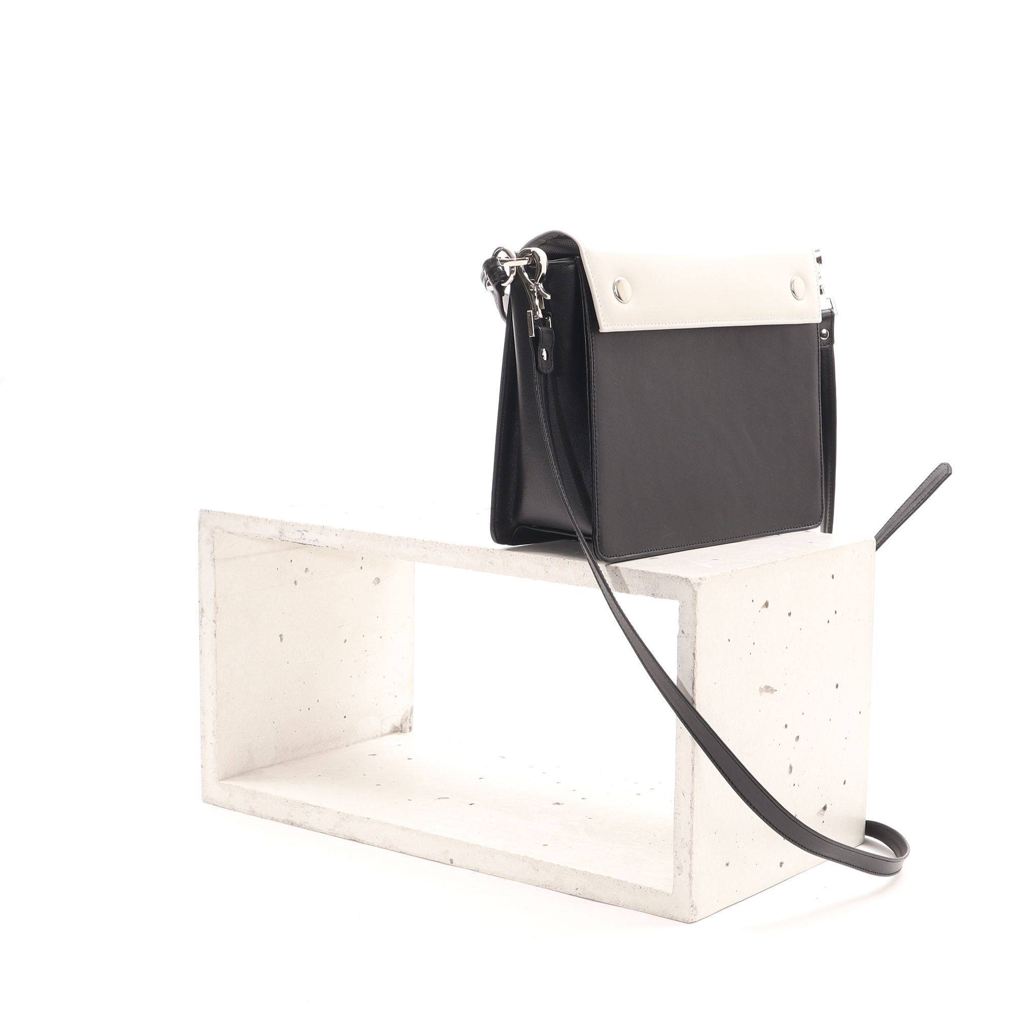 2065 2FVK - BAG WITH  DOUBLE COVERS AND HANDLE