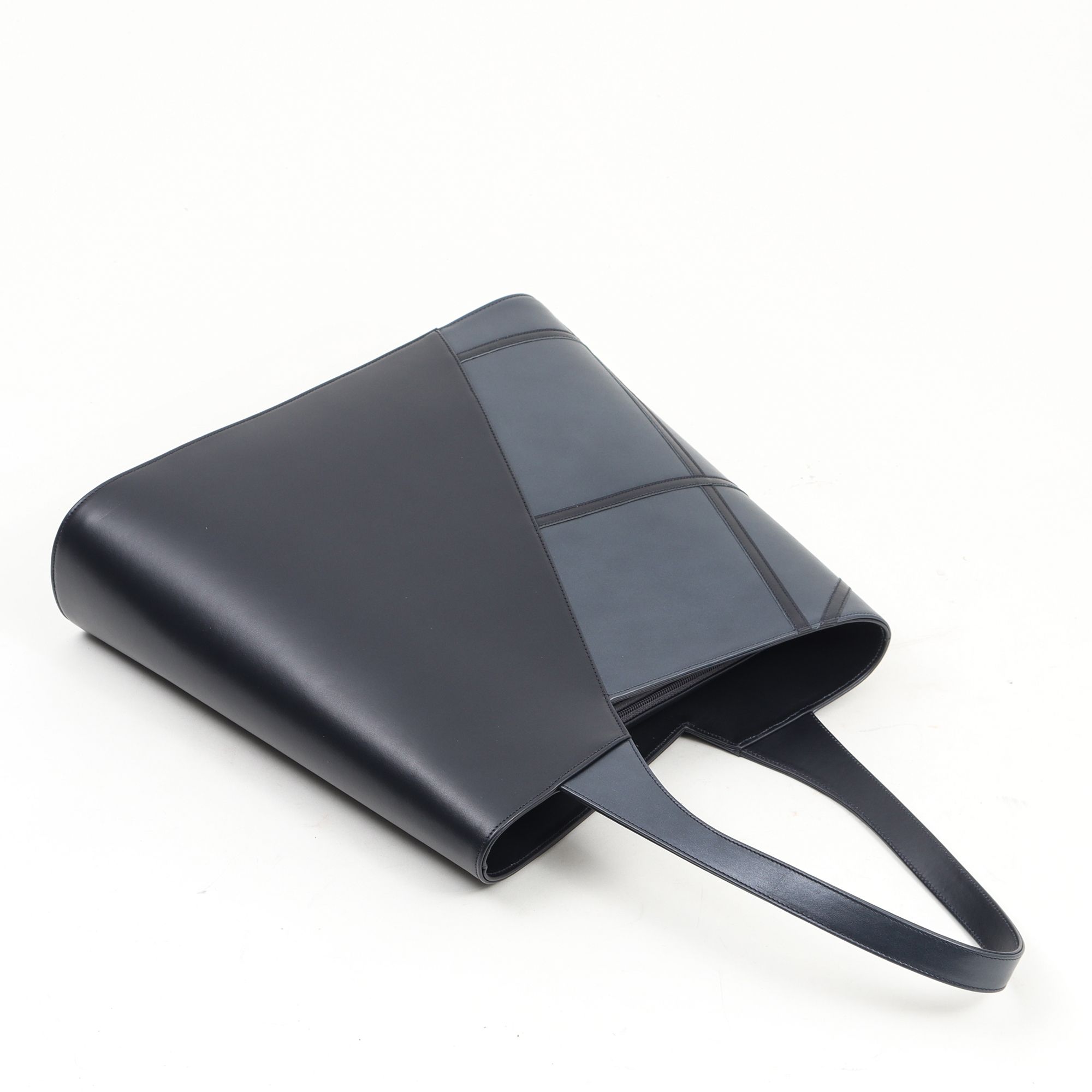 2011 - HCS NAKAMURA TALL BAG