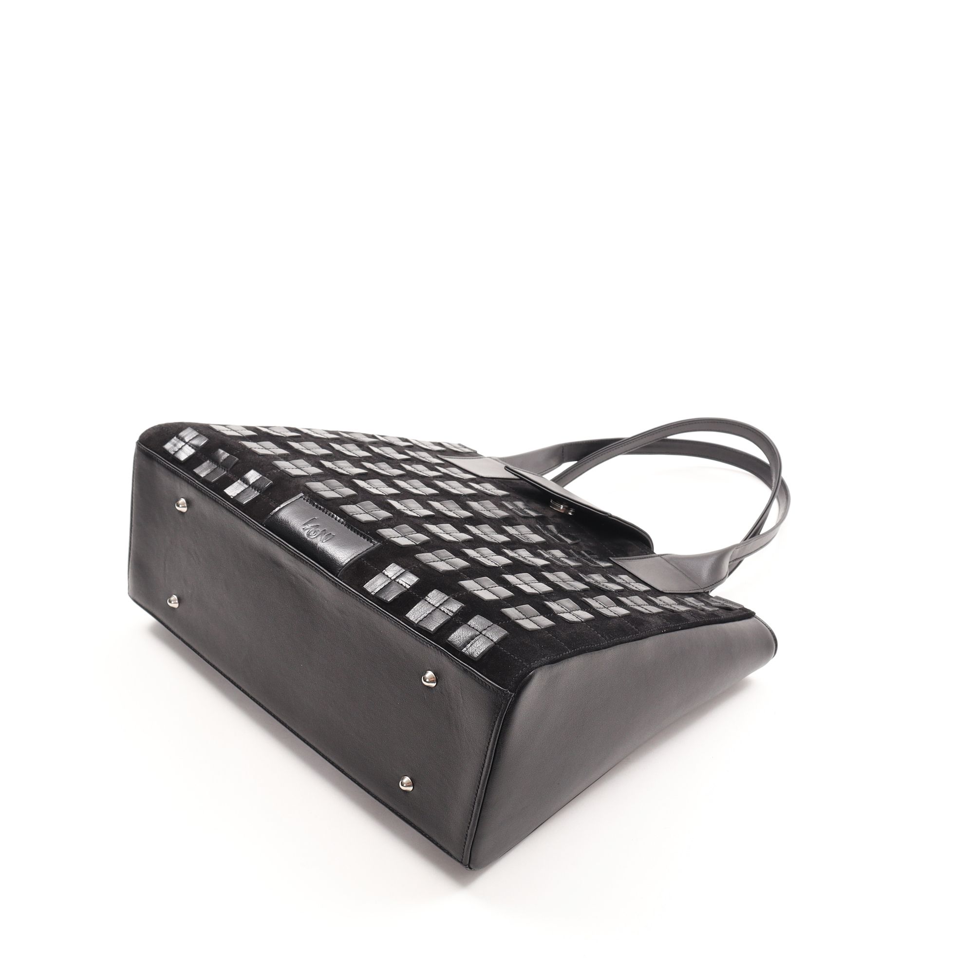 1880 SK - LÉPCSŐ TÁSKA