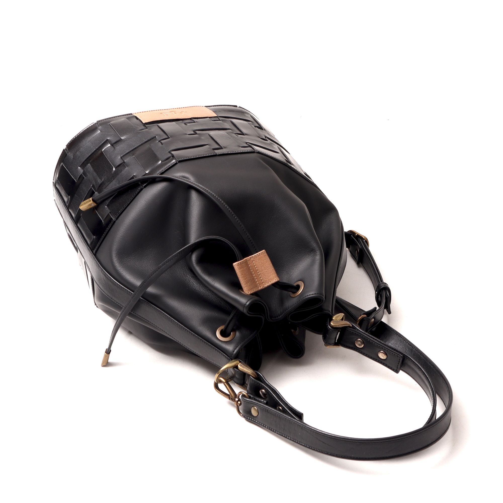 2102 AL -  REMAKE  BUCKET BAG