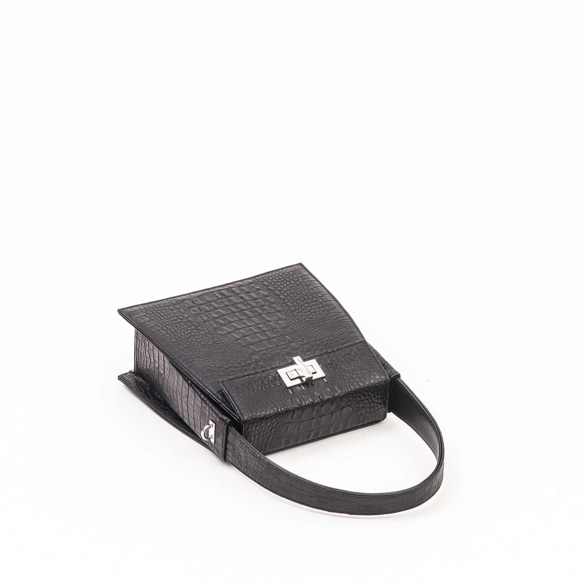 1372 V - RÓZSA TÁSKA